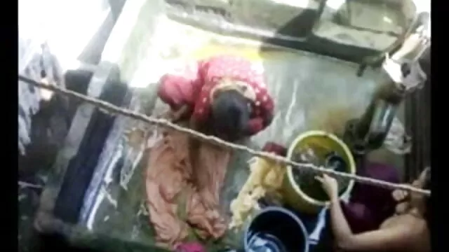 वह पुरुष स्ट्रिप्स सेक्सी बीएफ मूवी एचडी और बेवकूफों