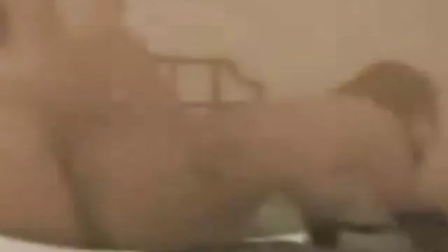 बाथटब में उसे गधे में गड़बड़ हो जाता है सेक्स वीडियो फिल्म फुल एचडी में