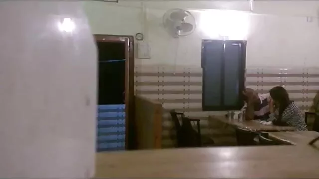 खिलौने उसे बिल्ली में चमड़े के दस्ताने सेक्सी बीएफ फुल मूवी एचडी में बी