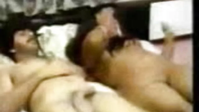 सुपर गर्म एशियाई सेक्सी फुल एचडी फिल्म बेब चूसने