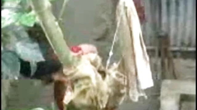 लोग हिंदी मूवी एचडी सेक्सी वीडियो लाइन अप, जबकि लड़कियां फेंक में ब्रा