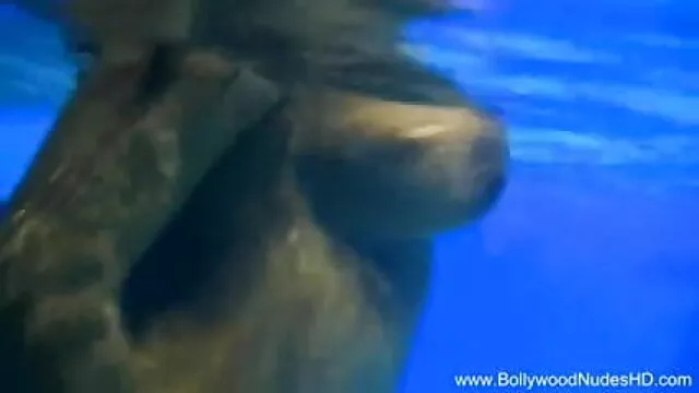 सुंदर सनी लियोन की सेक्सी मूवी फुल एचडी वीडियो सिर देता है