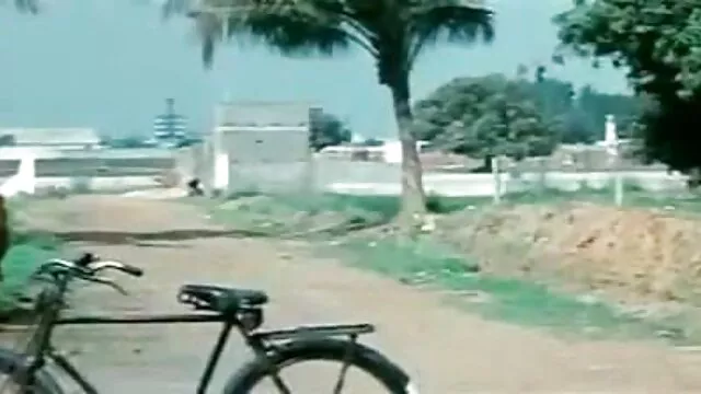 हॉट एशियाई बेब अकीना बकवास हो जाता है एचडी सेक्सी मूवी