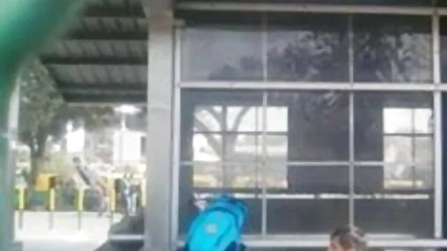 हास्य का फुल मूवी एचडी सेक्सी एक स्पर्श लाता है और बकवास हो जाता है